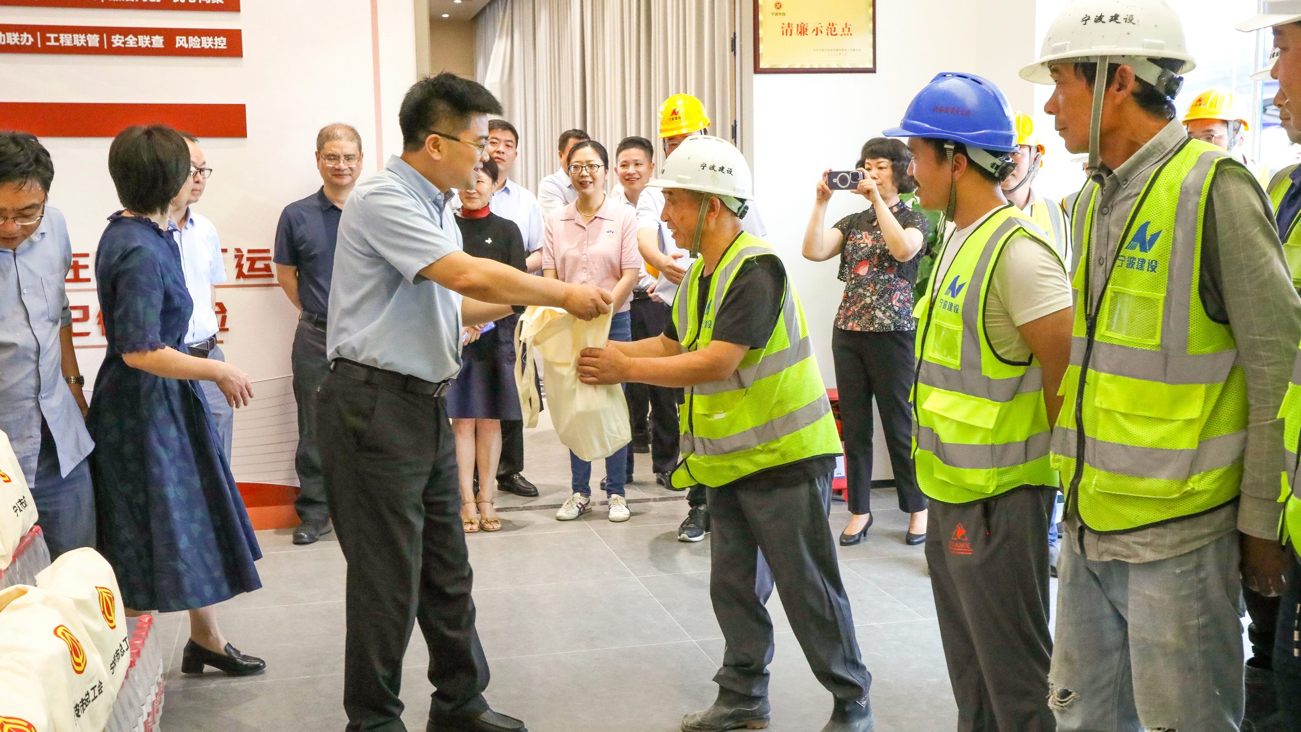 香港全年正版免费资料大全